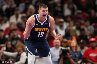 打右后卫 打右后卫